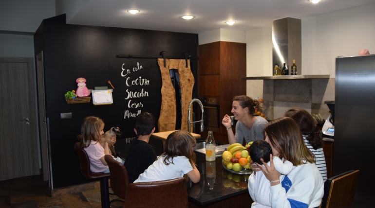 “Non somos heroes”, o acollemento familiar faise visible como a mellor vía para a infancia protexida pola Administración.