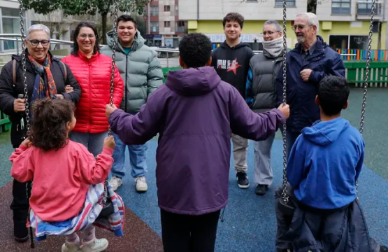 «Sin mi familia y las asociaciones, no podría tener a tres niños de acogida»